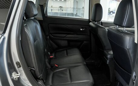 Mitsubishi Outlander III рестайлинг 3, 2012 год, 1 124 000 рублей, 13 фотография