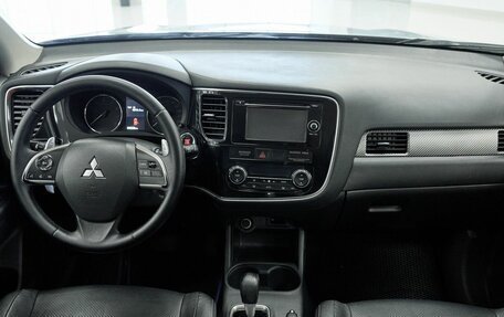 Mitsubishi Outlander III рестайлинг 3, 2012 год, 1 124 000 рублей, 10 фотография
