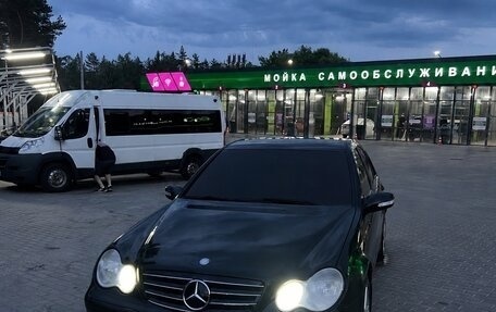 Mercedes-Benz C-Класс, 2005 год, 350 000 рублей, 1 фотография