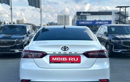 Toyota Camry, 2020 год, 2 310 000 рублей, 6 фотография