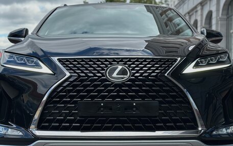 Lexus RX IV рестайлинг, 2020 год, 4 700 000 рублей, 8 фотография