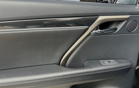 Lexus RX IV рестайлинг, 2020 год, 4 700 000 рублей, 18 фотография