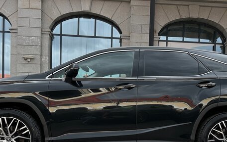Lexus RX IV рестайлинг, 2020 год, 4 700 000 рублей, 28 фотография
