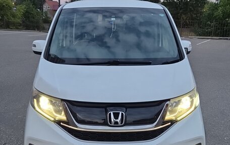 Honda Stepwgn IV, 2016 год, 1 950 000 рублей, 2 фотография
