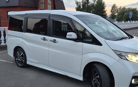 Honda Stepwgn IV, 2016 год, 1 950 000 рублей, 3 фотография