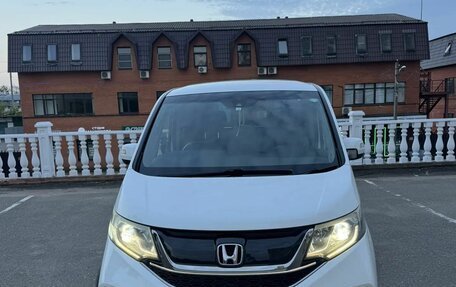 Honda Stepwgn IV, 2016 год, 1 950 000 рублей, 7 фотография