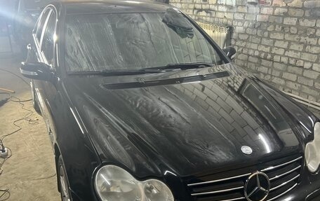 Mercedes-Benz C-Класс, 2005 год, 350 000 рублей, 3 фотография