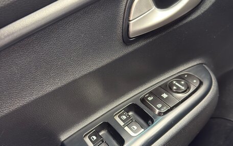 KIA Rio IV, 2018 год, 950 000 рублей, 10 фотография