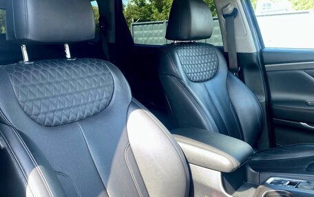 Hyundai Santa Fe IV, 2019 год, 2 500 000 рублей, 13 фотография
