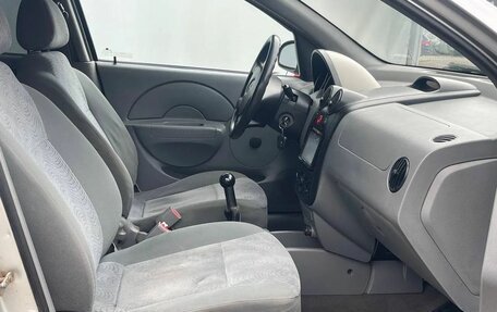 Chevrolet Aveo III, 2004 год, 200 000 рублей, 12 фотография