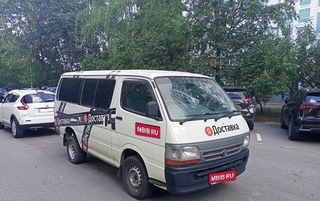 Toyota HiAce H100, 2002 год, 900 000 рублей, 1 фотография