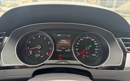 Volkswagen Passat B8 рестайлинг, 2017 год, 2 000 000 рублей, 10 фотография