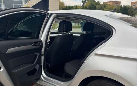 Volkswagen Passat B8 рестайлинг, 2017 год, 2 000 000 рублей, 3 фотография