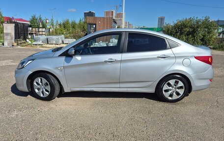 Hyundai Solaris II рестайлинг, 2011 год, 570 000 рублей, 4 фотография