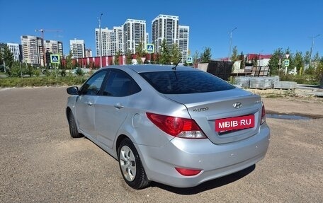 Hyundai Solaris II рестайлинг, 2011 год, 570 000 рублей, 5 фотография