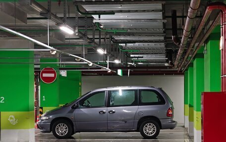 Chrysler Voyager III, 1999 год, 650 000 рублей, 3 фотография