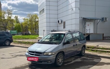 Chrysler Voyager III, 1999 год, 650 000 рублей, 15 фотография