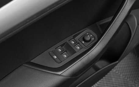 Skoda Karoq I, 2020 год, 2 640 000 рублей, 22 фотография