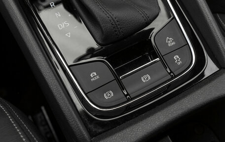 Skoda Karoq I, 2020 год, 2 640 000 рублей, 24 фотография