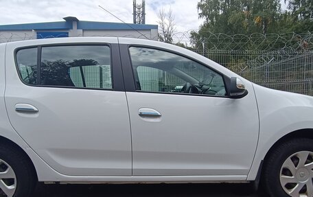 Renault Sandero II рестайлинг, 2017 год, 1 200 000 рублей, 2 фотография