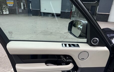 Land Rover Range Rover IV рестайлинг, 2021 год, 9 800 000 рублей, 22 фотография