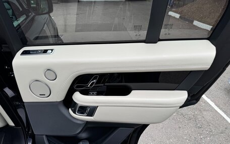 Land Rover Range Rover IV рестайлинг, 2021 год, 9 800 000 рублей, 14 фотография