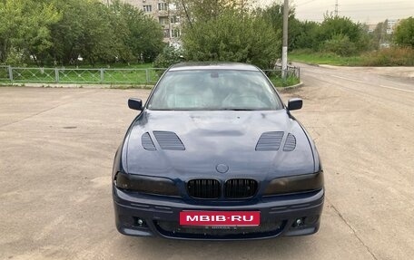 BMW 5 серия, 2001 год, 415 000 рублей, 1 фотография