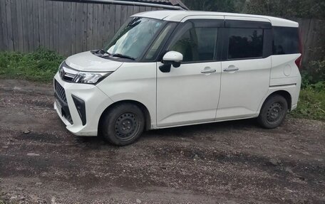 Toyota Roomy I, 2022 год, 1 200 000 рублей, 2 фотография