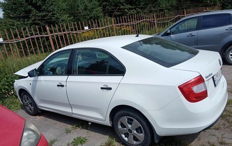 Skoda Rapid I, 2015 год, 390 000 рублей, 3 фотография