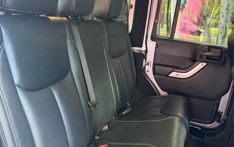 Jeep Wrangler, 2016 год, 3 250 000 рублей, 13 фотография