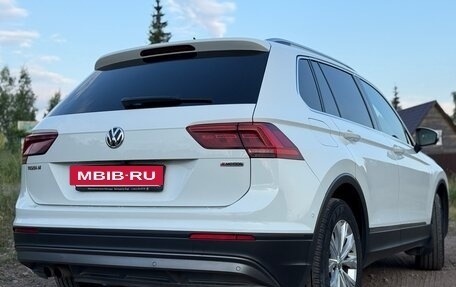 Volkswagen Tiguan II, 2018 год, 2 236 000 рублей, 6 фотография