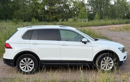 Volkswagen Tiguan II, 2018 год, 2 236 000 рублей, 7 фотография
