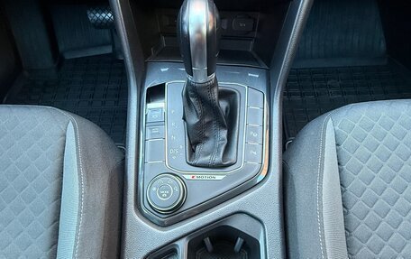 Volkswagen Tiguan II, 2018 год, 2 236 000 рублей, 10 фотография
