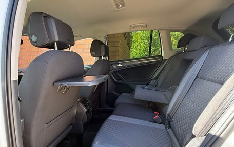 Volkswagen Tiguan II, 2018 год, 2 236 000 рублей, 12 фотография