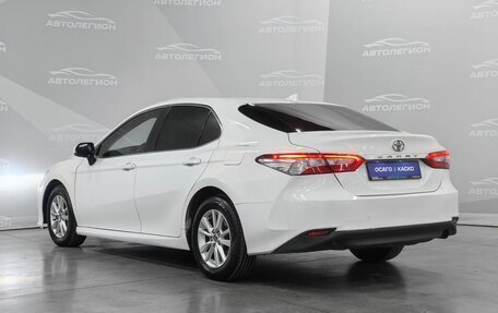 Toyota Camry, 2018 год, 1 530 000 рублей, 3 фотография