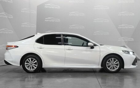Toyota Camry, 2018 год, 1 530 000 рублей, 6 фотография