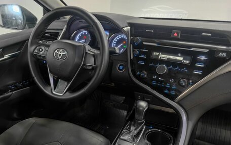 Toyota Camry, 2018 год, 1 530 000 рублей, 13 фотография