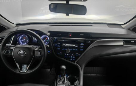 Toyota Camry, 2018 год, 1 530 000 рублей, 9 фотография
