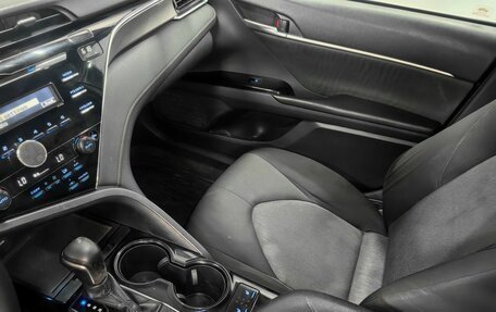 Toyota Camry, 2018 год, 1 530 000 рублей, 12 фотография