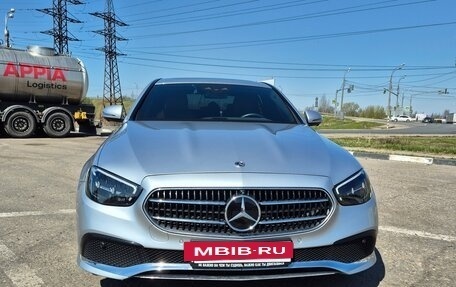 Mercedes-Benz E-Класс, 2022 год, 3 800 000 рублей, 2 фотография