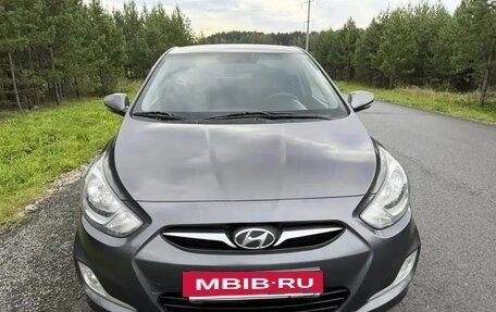Hyundai Solaris II рестайлинг, 2011 год, 665 000 рублей, 3 фотография