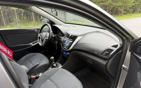 Hyundai Solaris II рестайлинг, 2011 год, 665 000 рублей, 7 фотография