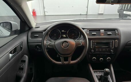 Volkswagen Jetta VI, 2015 год, 1 240 000 рублей, 17 фотография