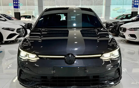 Volkswagen Golf VIII, 2023 год, 1 550 000 рублей, 2 фотография