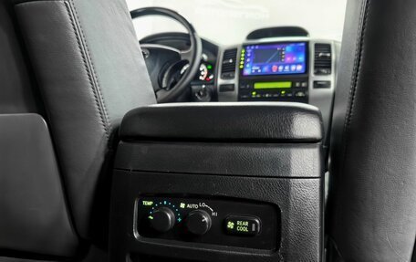 Toyota Land Cruiser Prado 120 рестайлинг, 2007 год, 2 700 000 рублей, 22 фотография