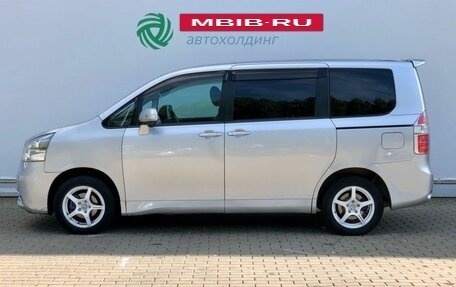 Toyota Noah III, 2009 год, 950 000 рублей, 8 фотография