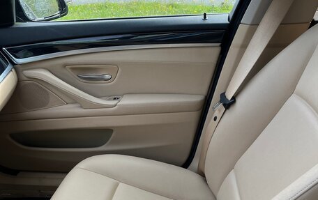 BMW 5 серия, 2014 год, 2 390 000 рублей, 14 фотография
