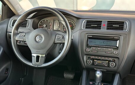 Volkswagen Jetta VI, 2011 год, 997 000 рублей, 14 фотография
