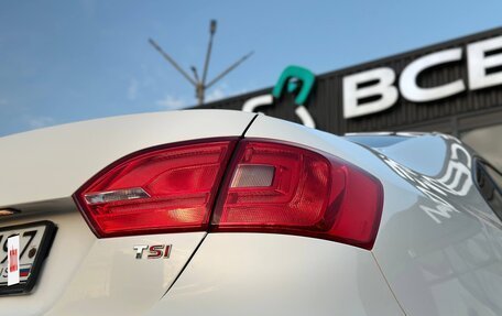 Volkswagen Jetta VI, 2011 год, 997 000 рублей, 12 фотография