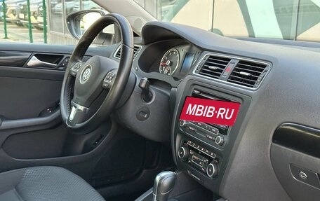 Volkswagen Jetta VI, 2011 год, 997 000 рублей, 13 фотография